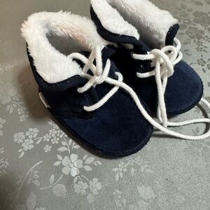 Kids Navy Faux-Fur Lined Lace-Up Shoes